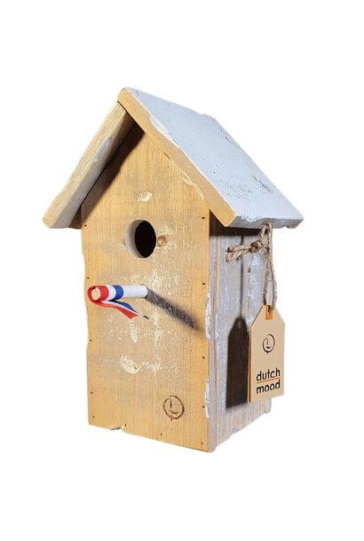 birdhouse pointed roof