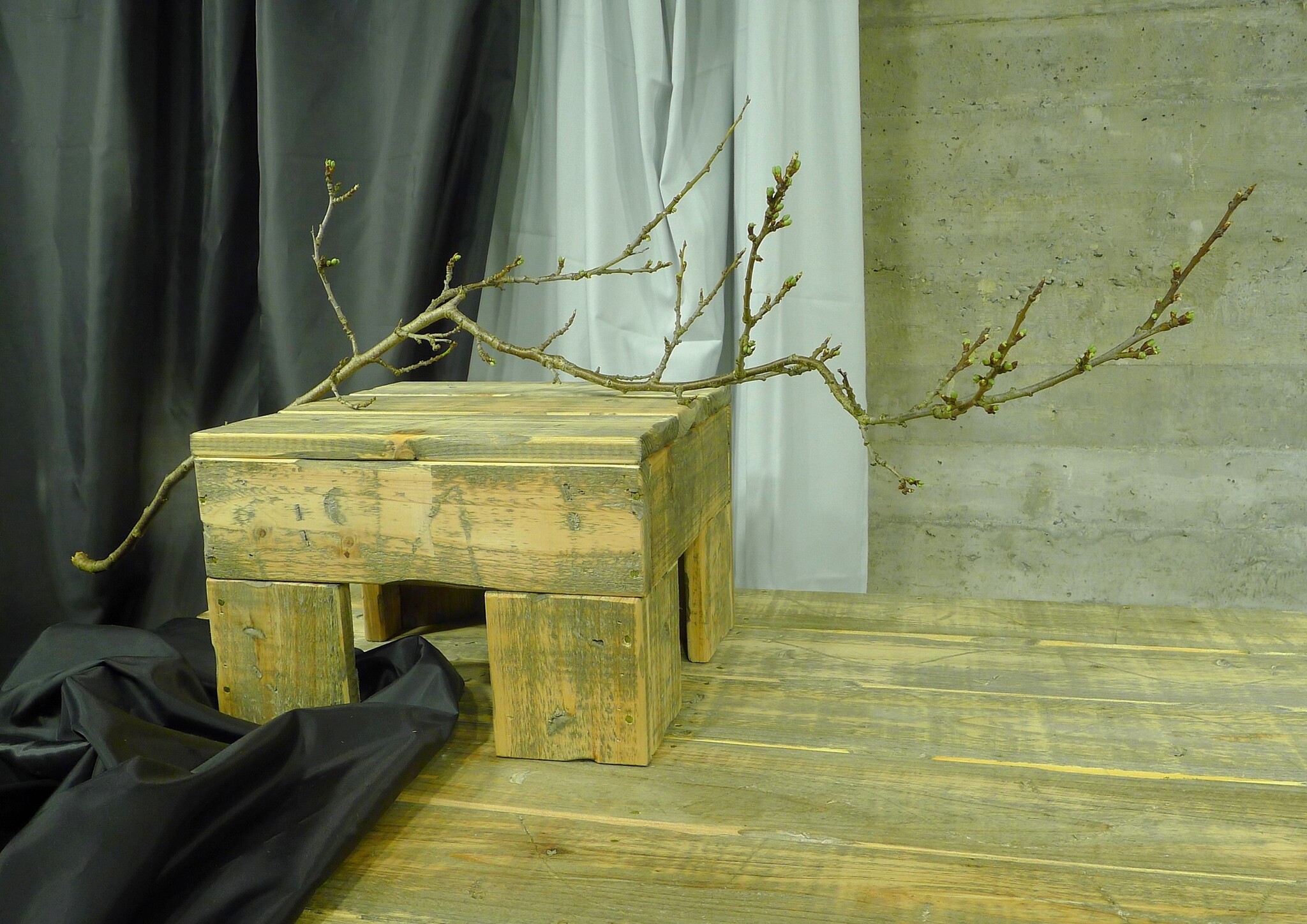 shop int dutch dark up table 33-3