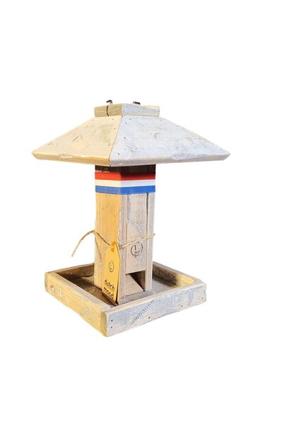 Futterhaus in Pilzform