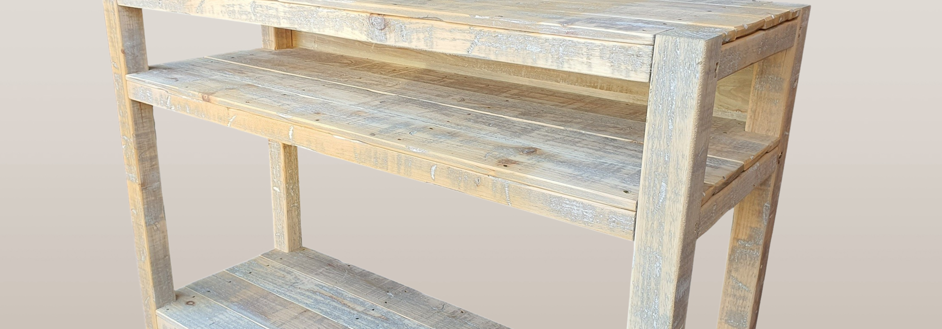 Houten winkelinterieur en display meubels | Fabrikant van retail- en woondecoratie | Dutch Mood