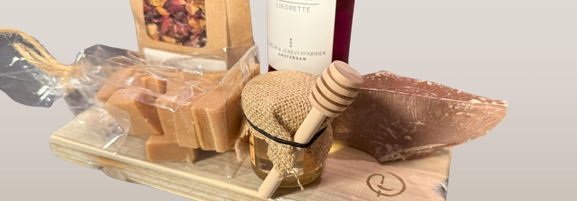 Weihnachtsgeschenke mit Holztabletts als Grundlage | Großhandel | Dutch Mood
