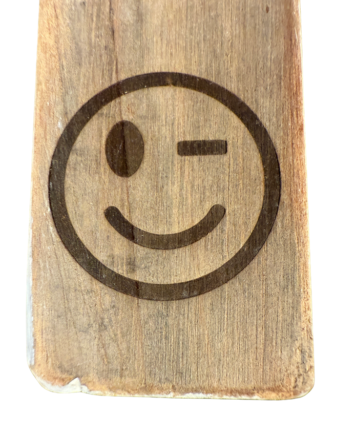 keyhanger old dutch flat SMILEY WINK-10