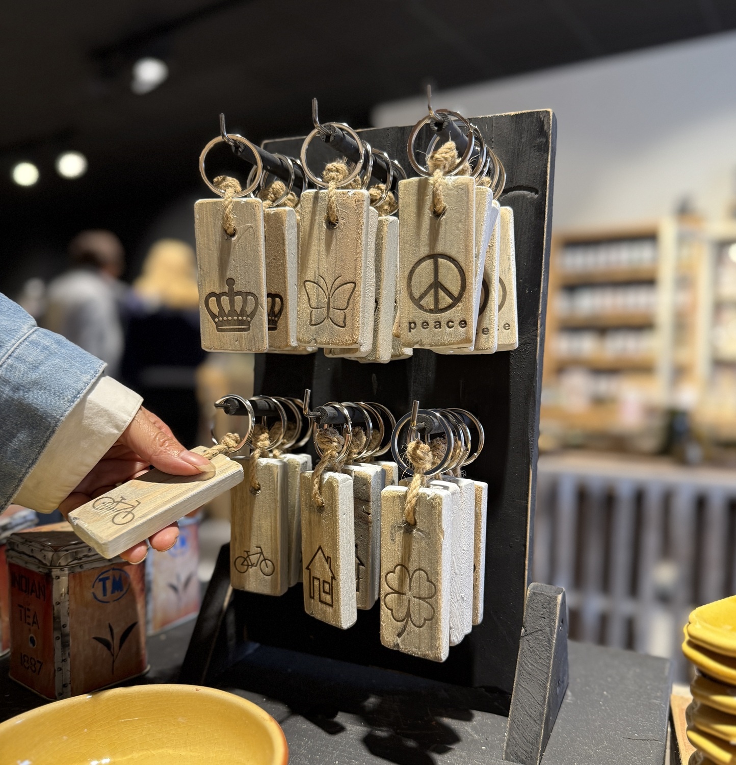 shop int    black berlin    display stick 6-6
