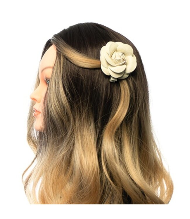 Haarbloem crèmekleurige roos leer op alligator knipje