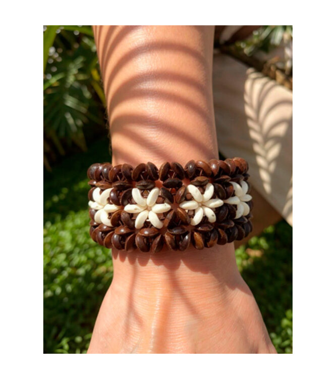 Armband houten kralen bloemen