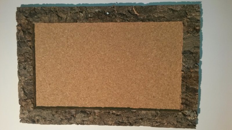 Kork Pinnwand – 60 x 90 cm – 8 mm Dicke mit Korkrinden-Rahmen