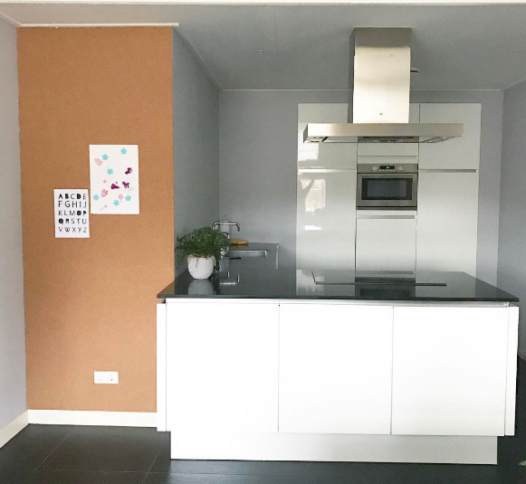 Rollenkork für Pinnwand -  Stärke: 10 mm - Breite: 1 m - Meterware - VORGEKLEBT