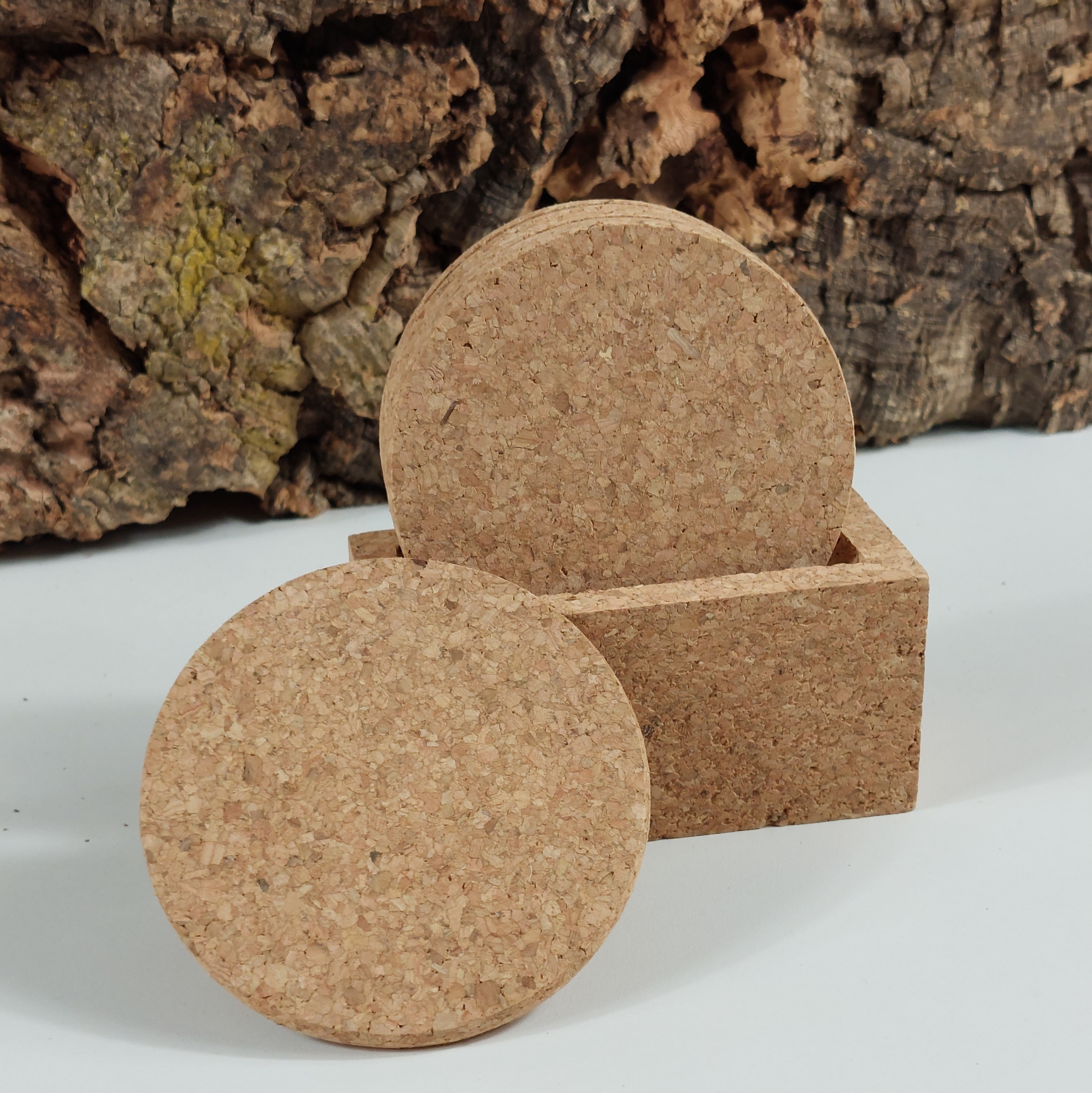 Korkuntersetzer für Gläser und Tassen – Set mit 6 Untersetzern und Korkhalter