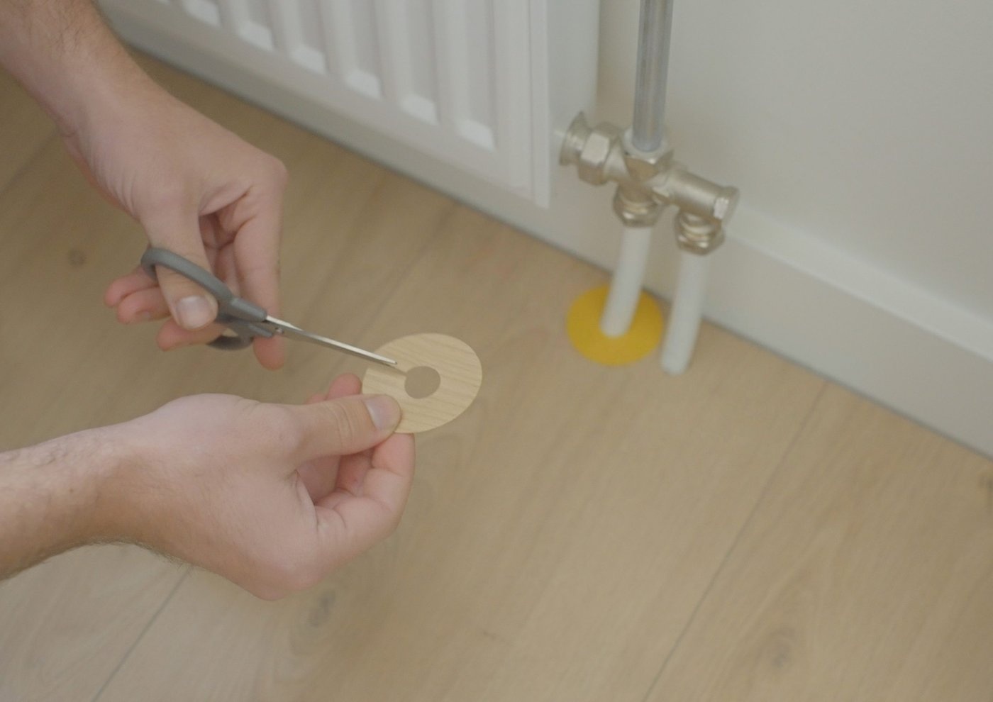 Passende selbstklebende Rosette - 17mm - 10 Stück