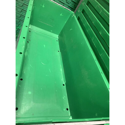 Plastikowy pojemnik gniazdowy z pałąkami 1160x480x342mm, używany