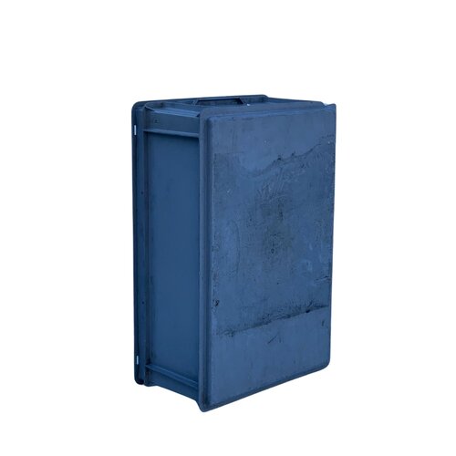 Plastikowy pojemnik 600x400x220 mm - używany