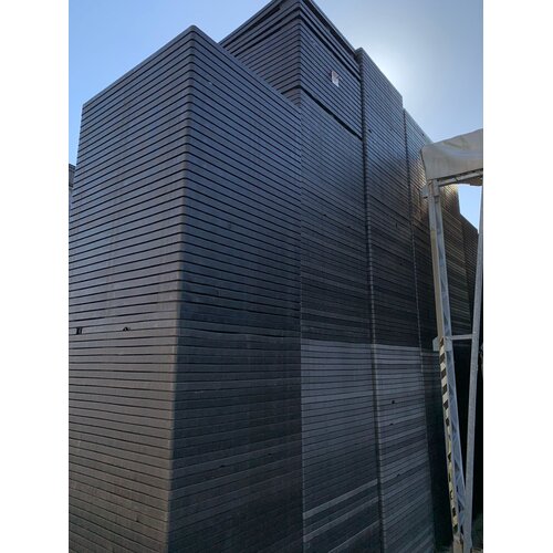 Paleta plastikowa gniazdowa 1200x1000x160 mm - ażurowa, używana