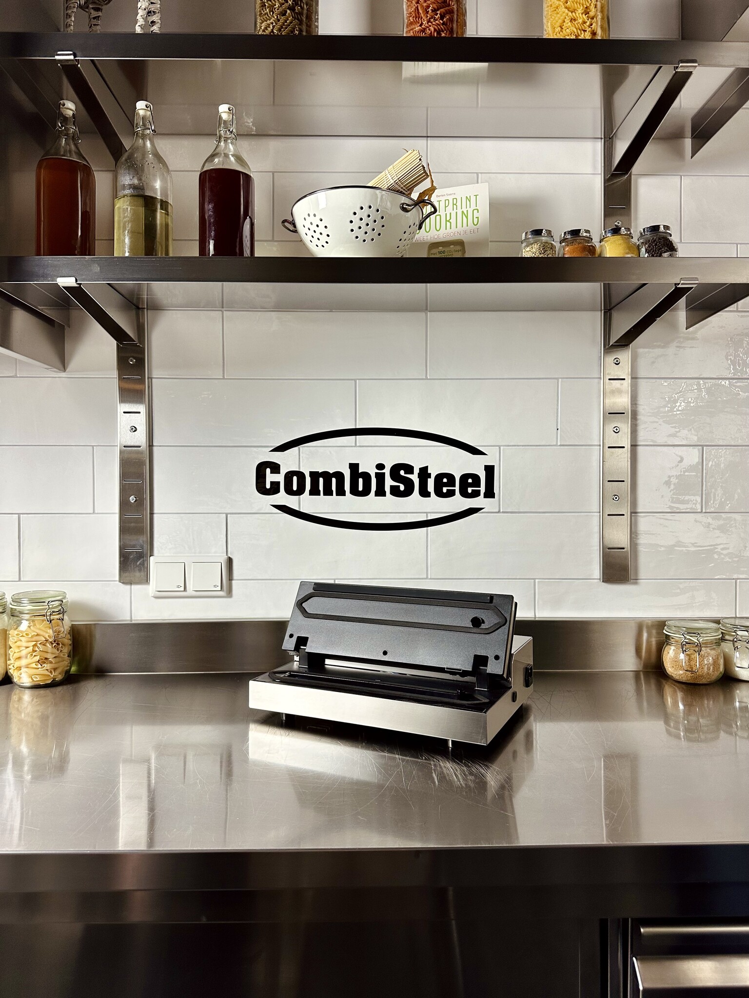 Combisteel Vacuummachine 310mm | Tafelmodel | 230V | 390x280x155(h)mm, foto 3 van 6