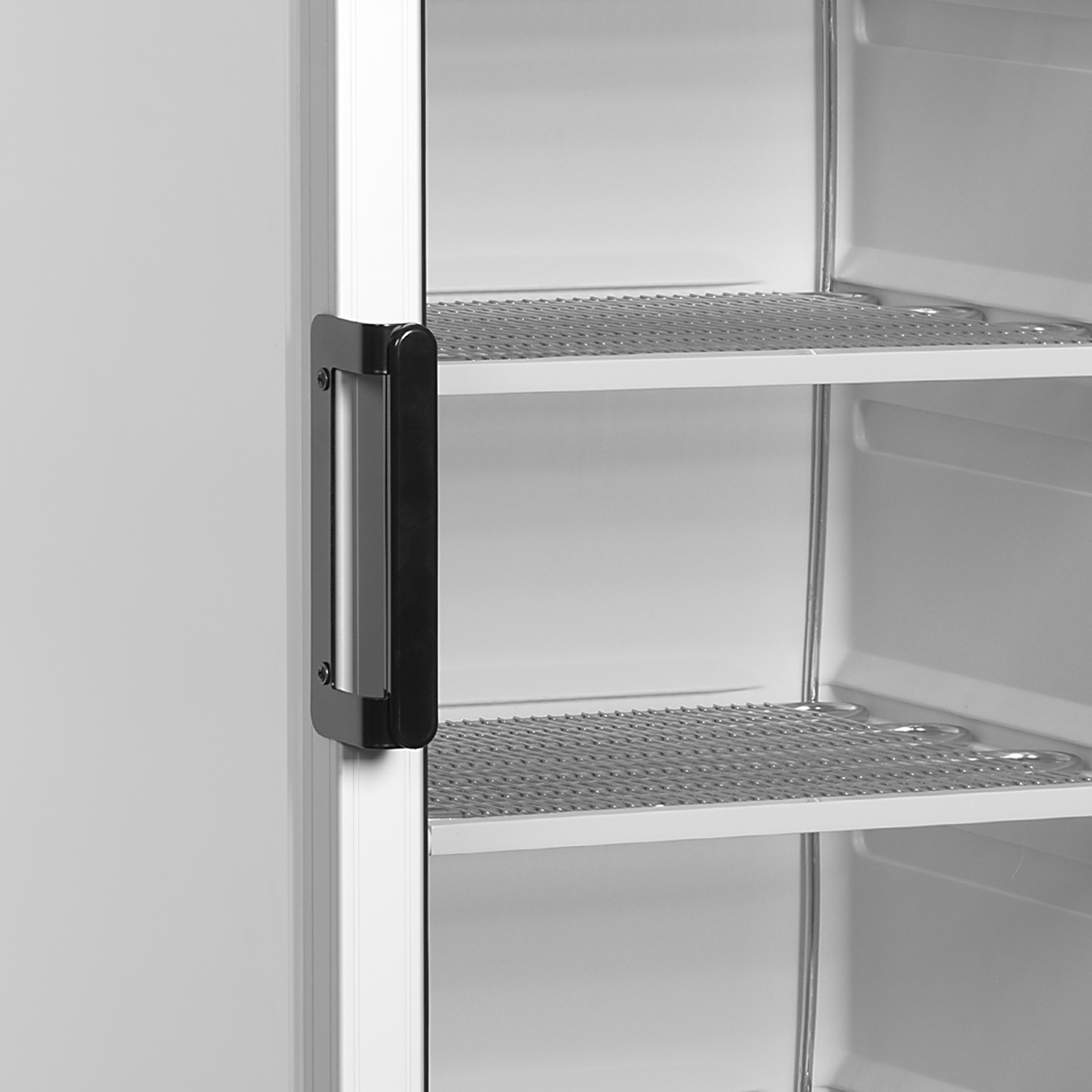 Tefcold Displayvrieskast 300L | UFFS371GCP | 595x640x1980mm, foto 2 van 3