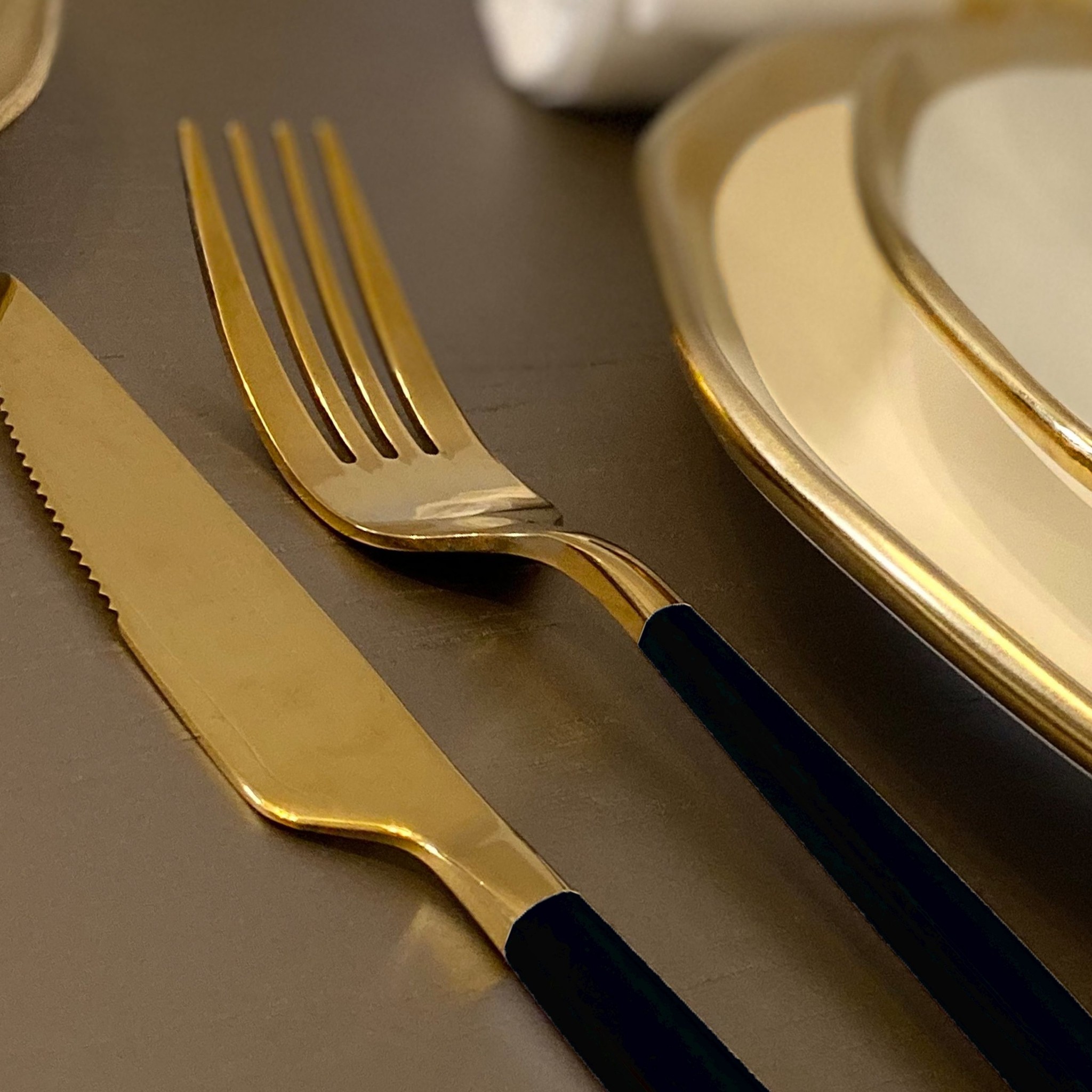 Gold Black Pearl Bestekset