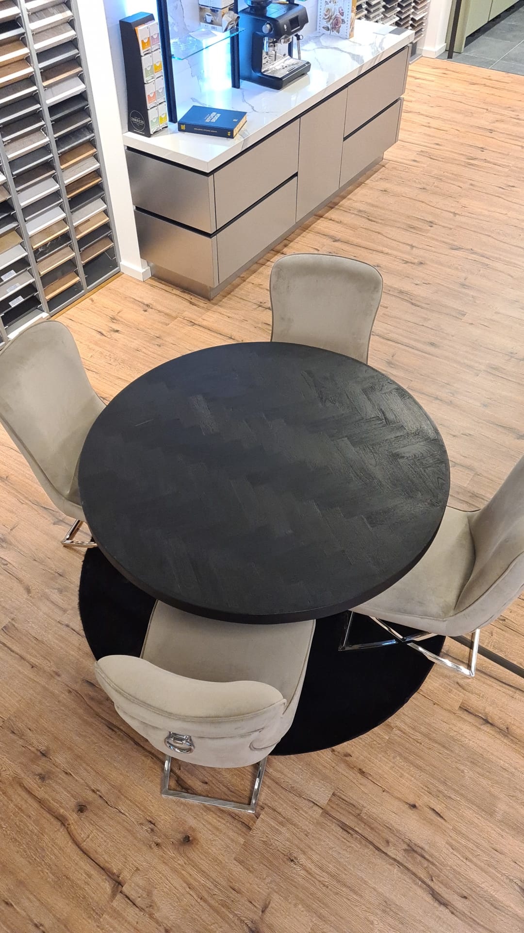 Eettafel- Black Bonita - Visgraat