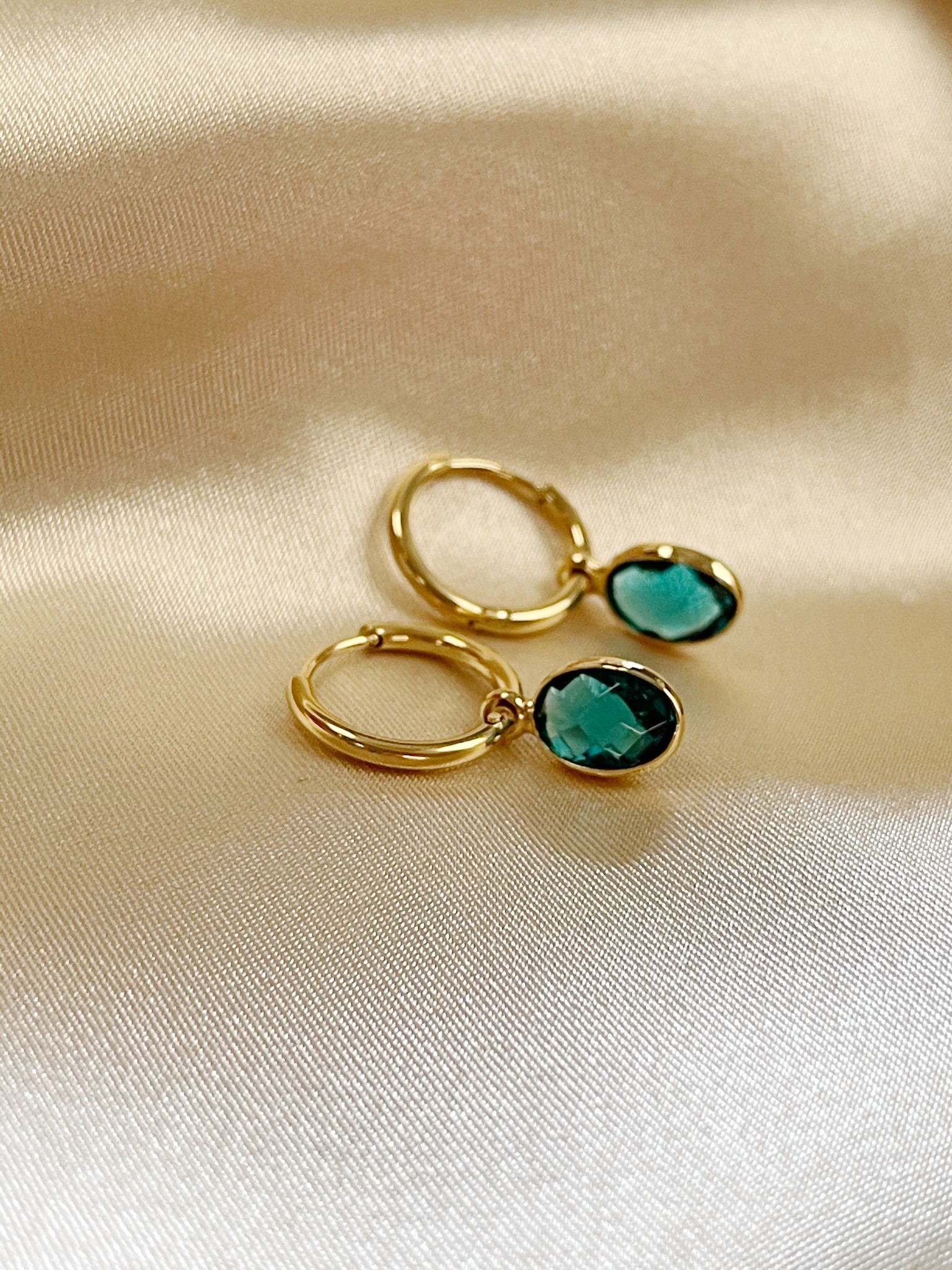 Oval 'Dana' Earrings white Stainless Steel Notbranded