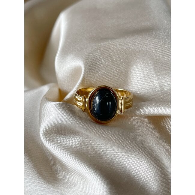 'Megane' Black Natural Stone ring - stainless steel (adjustable)