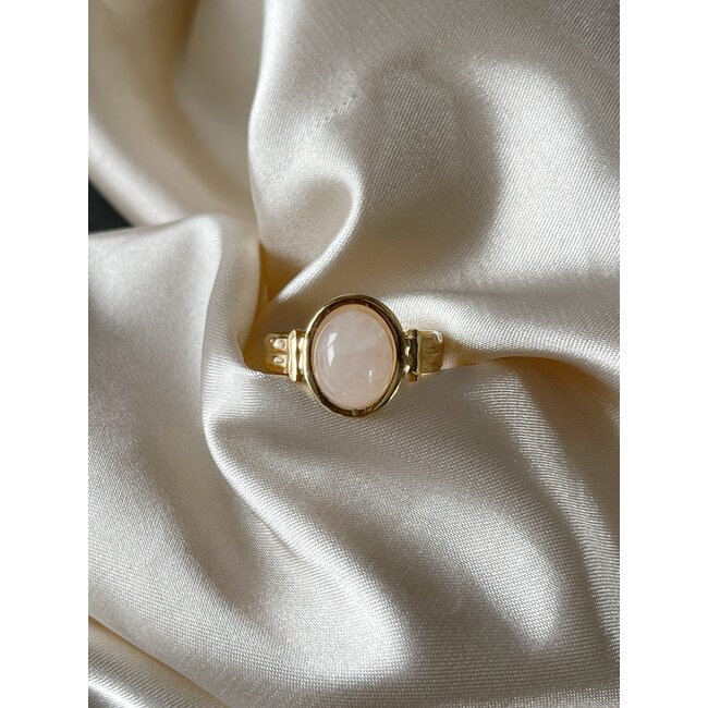 'Megane' Rose quartz Natural Stone ring - stainless steel (adjustable)