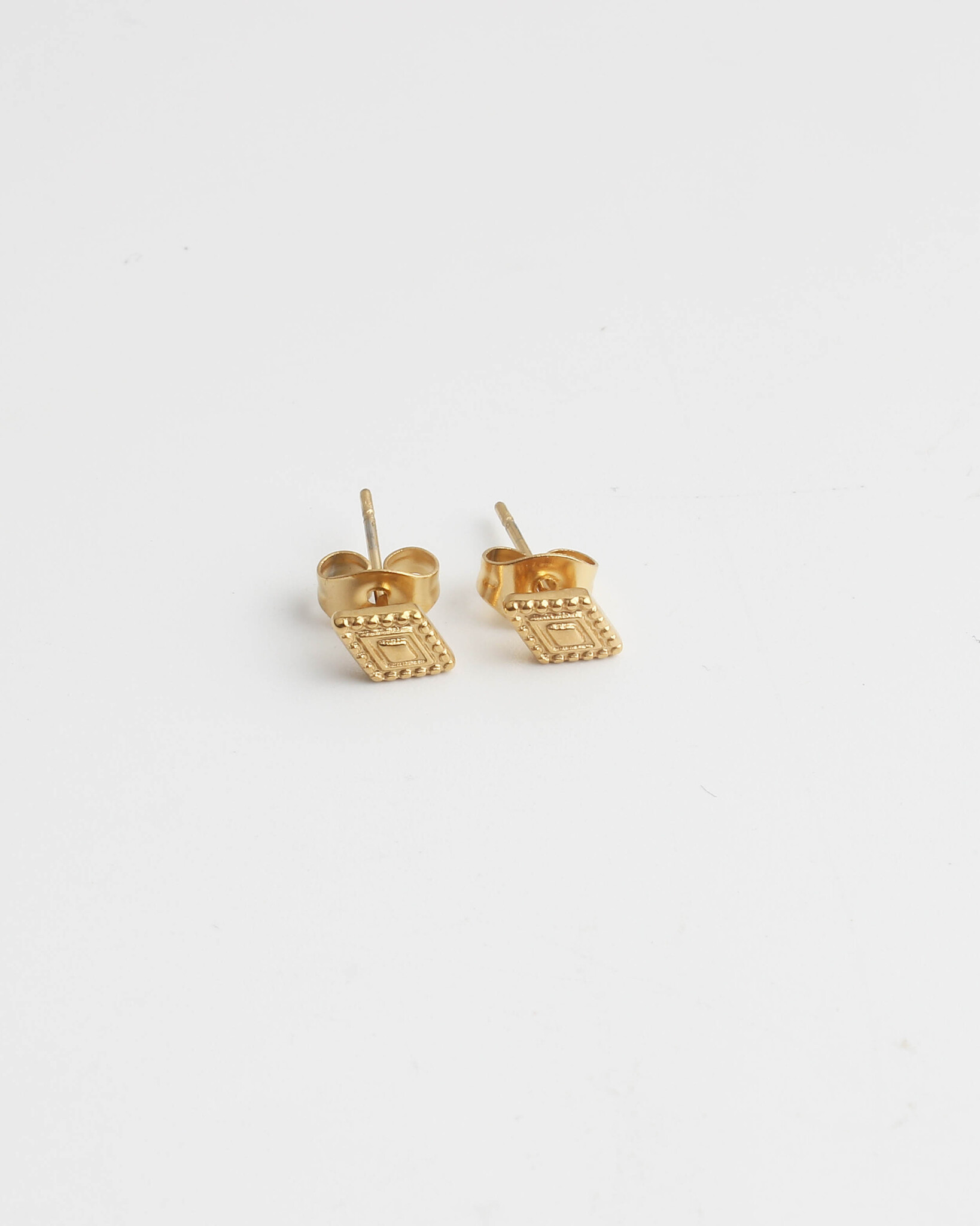 Triangle stud deals