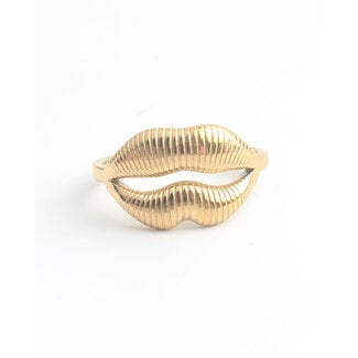 'Kiss' Ring Gold - Stainless steel