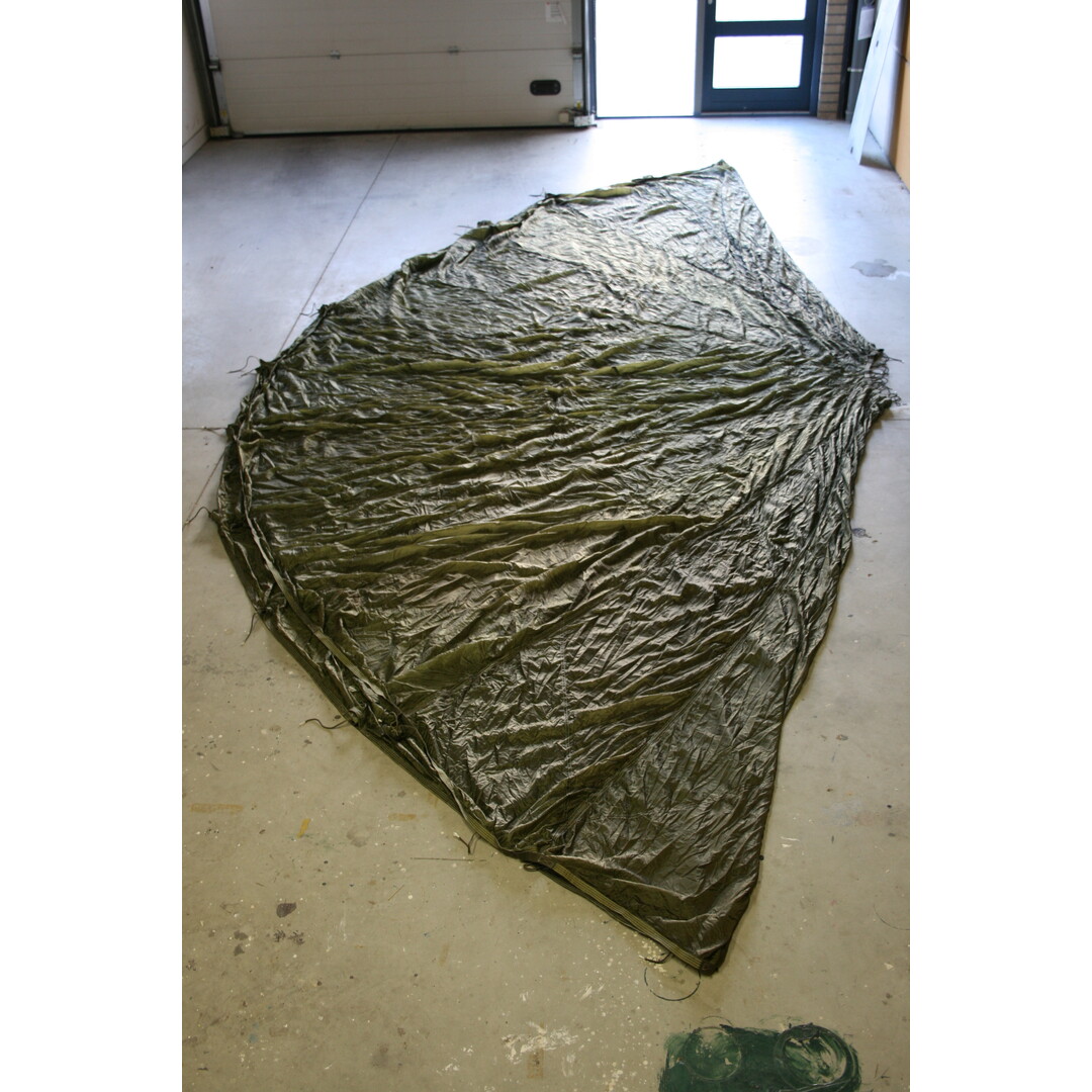Parachute groep shelter