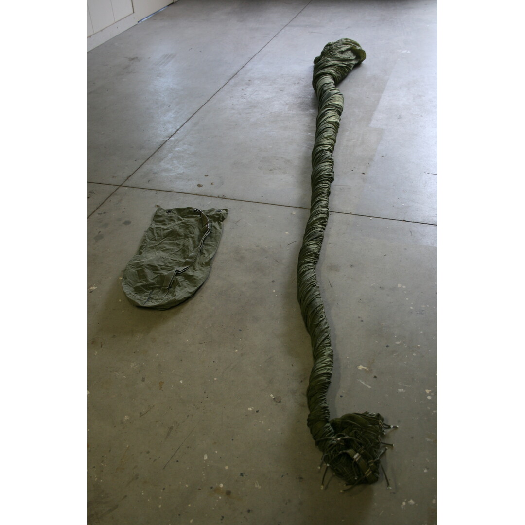 Parachute groep shelter