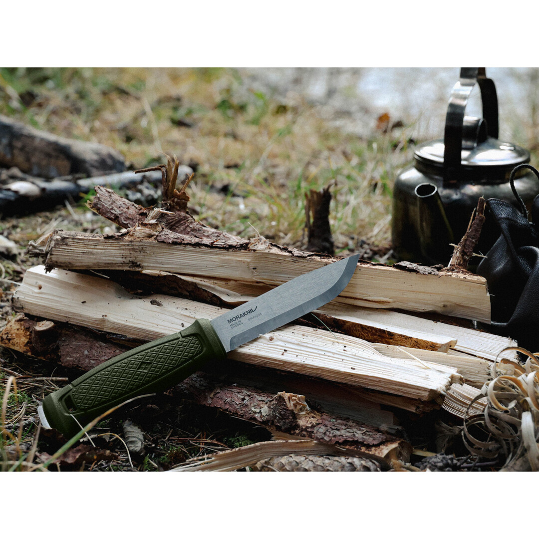 Mora Garberg Grun Bushcraftmesser mit Kunststoffscheid
