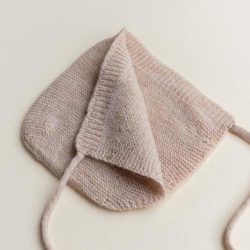 Hvid bonnet newborn sand | muts-7