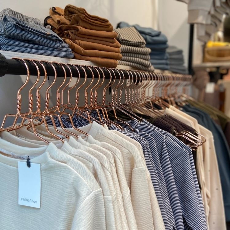 Sweaters en longsleeves // Labels for Little Ones