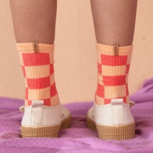 Nixnut checkered socks coral - sokken-2