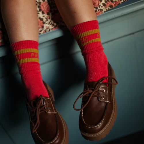 Petit Blush sport socks raspberry moss-3