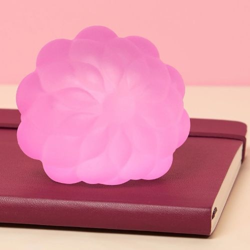 Speks gump memory gel stress ball surface - quilt moon-2