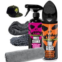 VooDoo Ride Velgen en banden reiniging set bestaande uit; Velgenreiniger 500 ml, Bandenglans 400ml met handige aanbreng spionsje, Poetsdoekje 40x40, Washmitt en droogdoek 40x40 1400 gsm. Nu met gratis VooDoo Ride Cap twv € 14,95