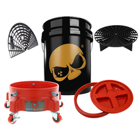 Grit Guard Emmer set bestaande uit; Wasemmer Nuke Guys, Grit Guard Grit, Grit Guard Washboard, Grit Guard Trolly, Gamma Seal Deksel