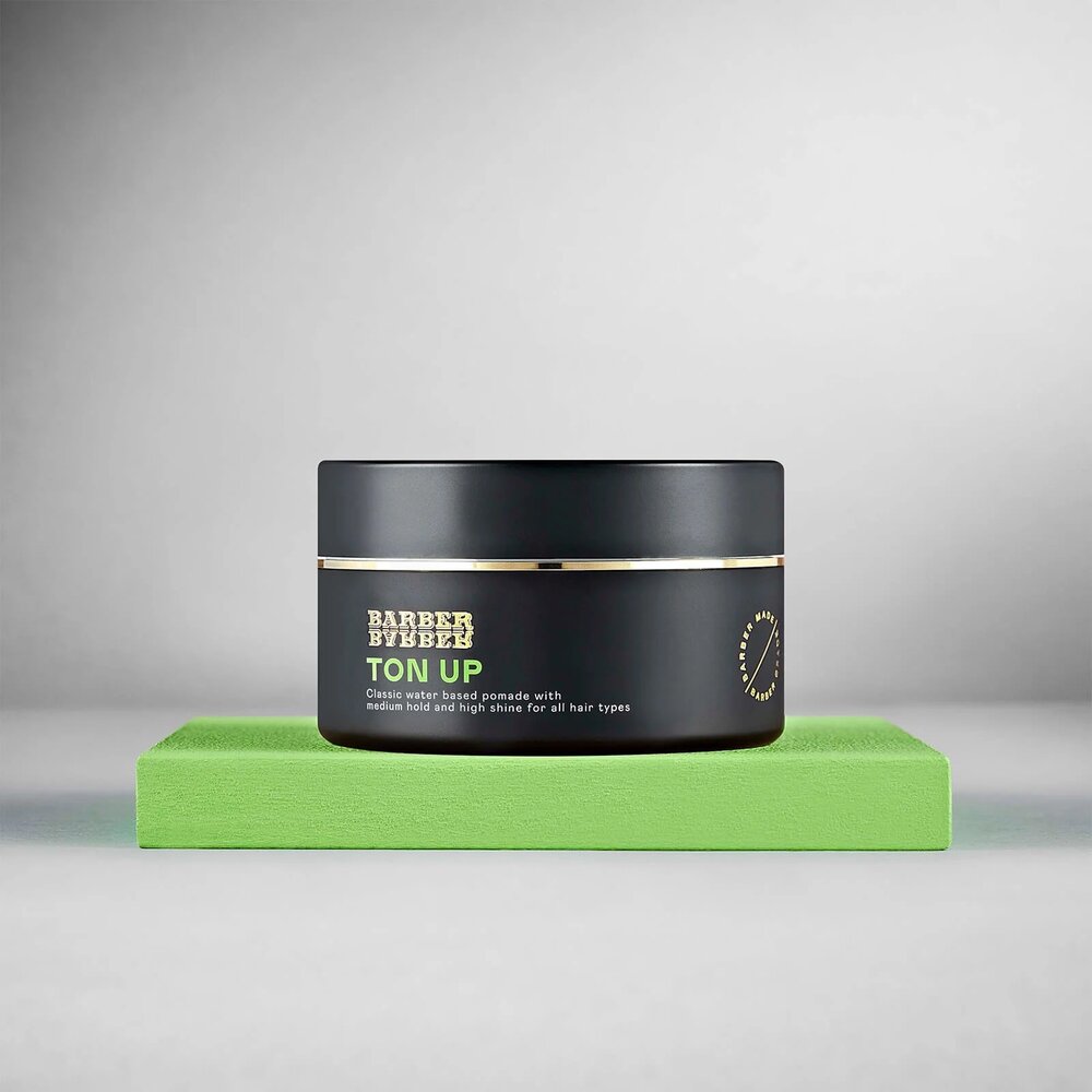 BARBER BARBER producten Ton Up Water-Based Pomade 100g BARBER BARBER producten Ton Up Water-Based Pomade 100g