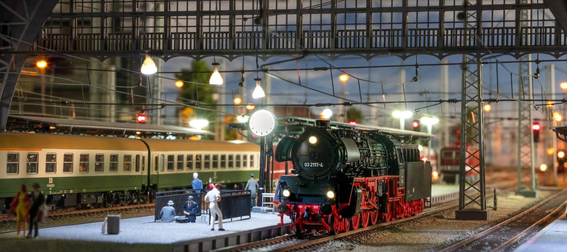 Bestel modelspoor, scenery & modelbouw online of bezoek onze winkel in Den Bosch