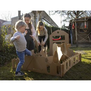 KarTent UK Cardboard farm with farm animals