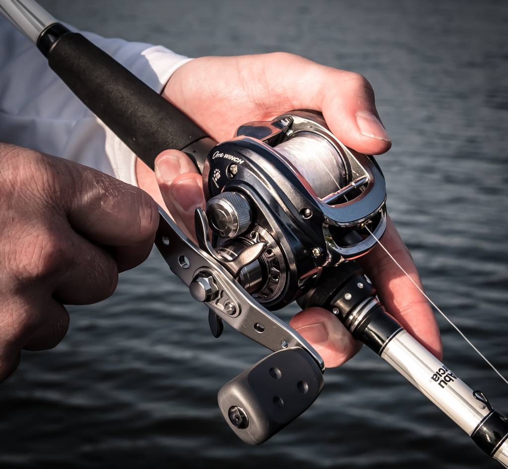 Why I use a Left Handed Reel - Wired2Fish