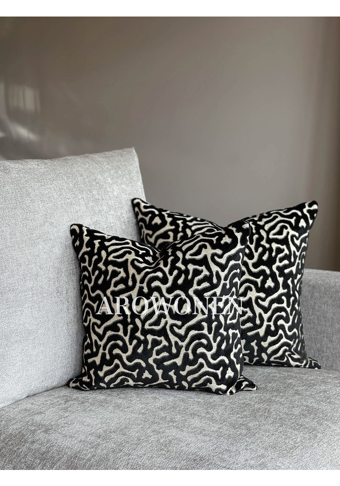 Decorative Cushion - Hippolyra - Black