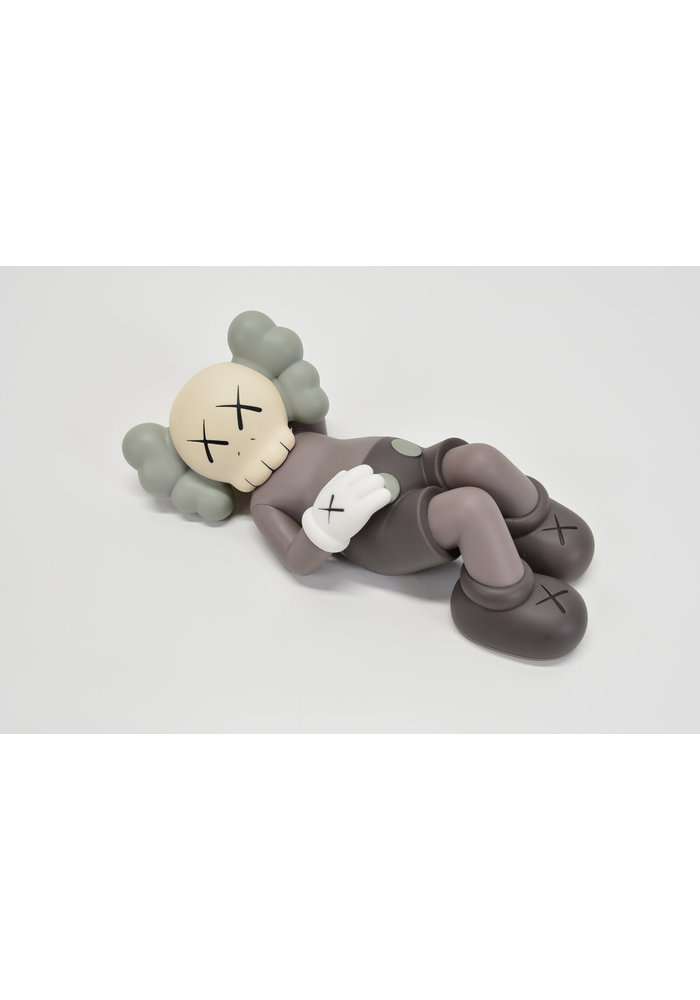 AROWONEN - KAWS - HOLIDAY JAPAN