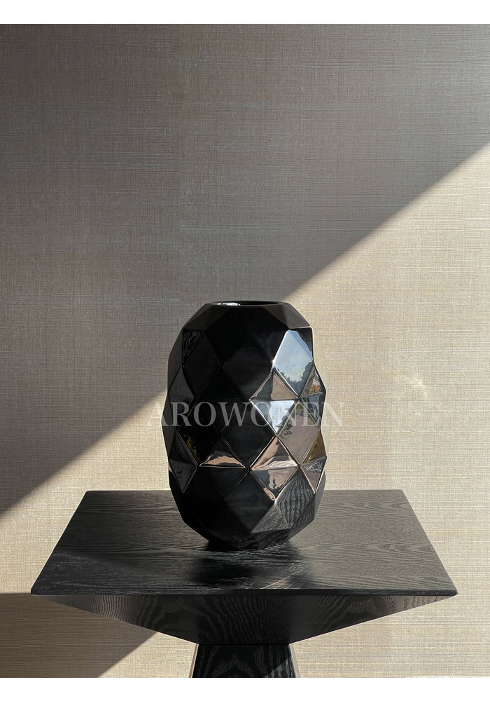 Vase - Cut Medio - Glossy Dark Platinum