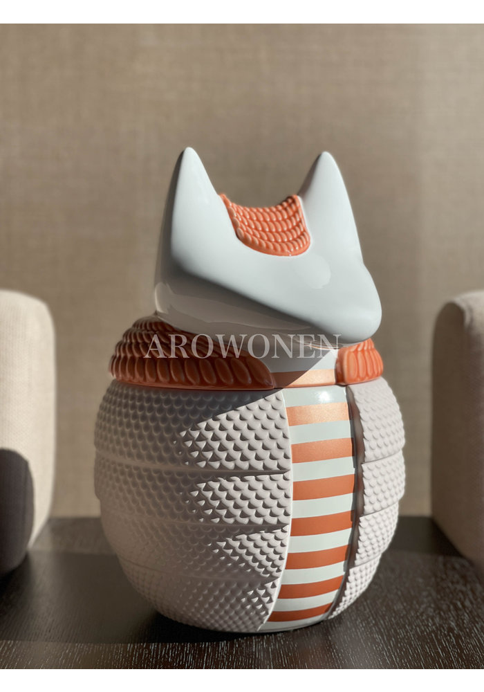 Jar - Loricato Armadillo - White Pink