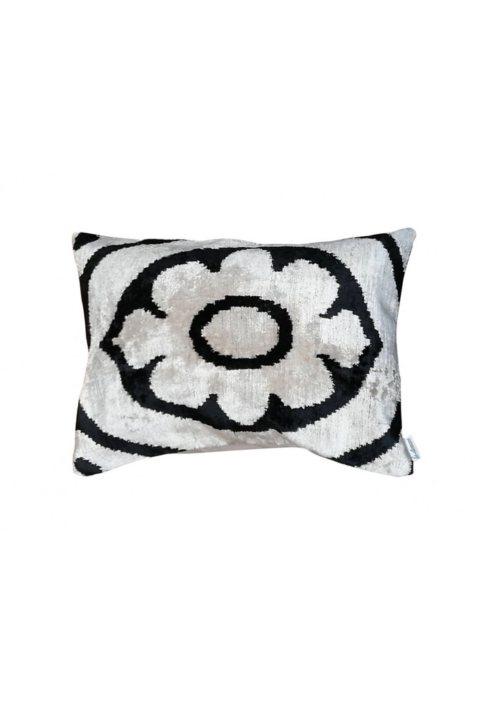 Decorative Cushion - Silk Velvet - White / Black Flower - 40 x 50 cm