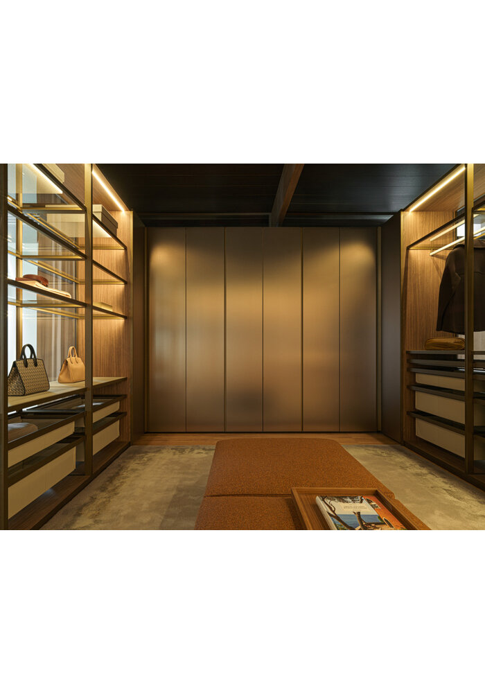 Walk-in Closet - Gliss Master