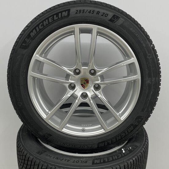 20-inch Cayenne E3-II Sport Design winterwielenset