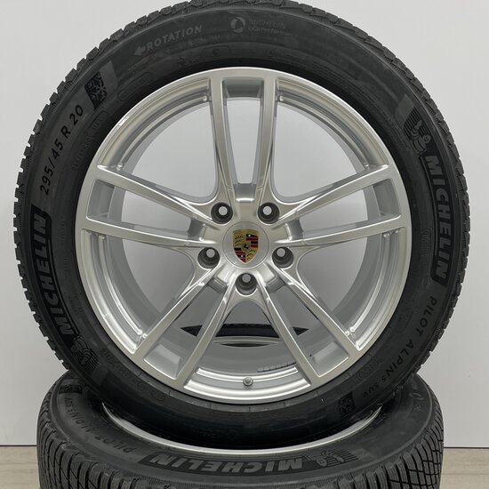 20-inch Cayenne E3-II Sport Design winterwielenset