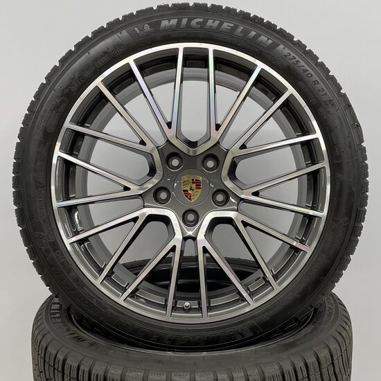 Porsche Cayenne  E3-I  21 inch RS Spyder winterwielenset