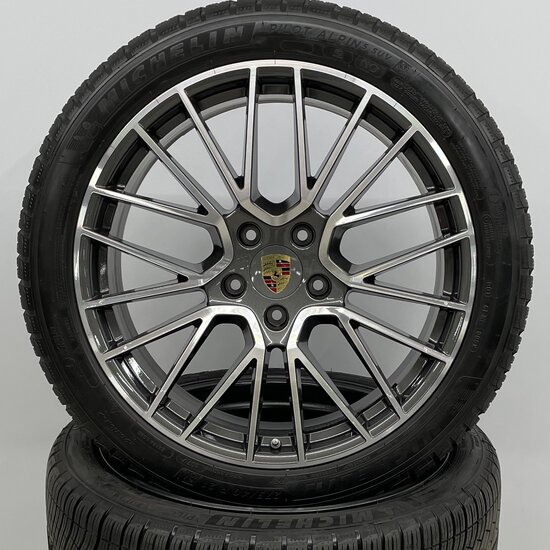 Porsche Cayenne  E3-I  21 inch RS Spyder winterwielenset
