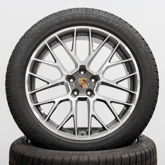 Porsche Macan 20 inch RS Spyder winterwielenset in Bicolor.